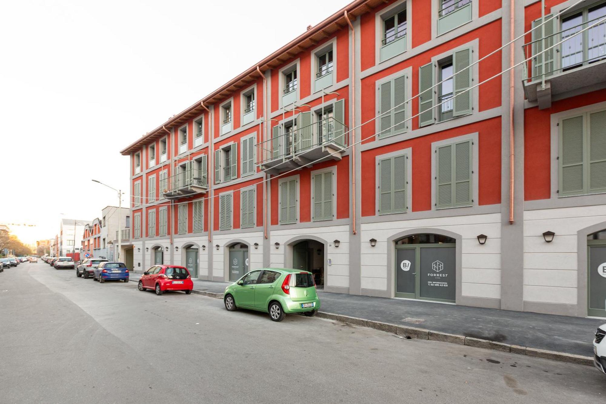 Modern Apartment In Milan With Balcony Bagian luar foto