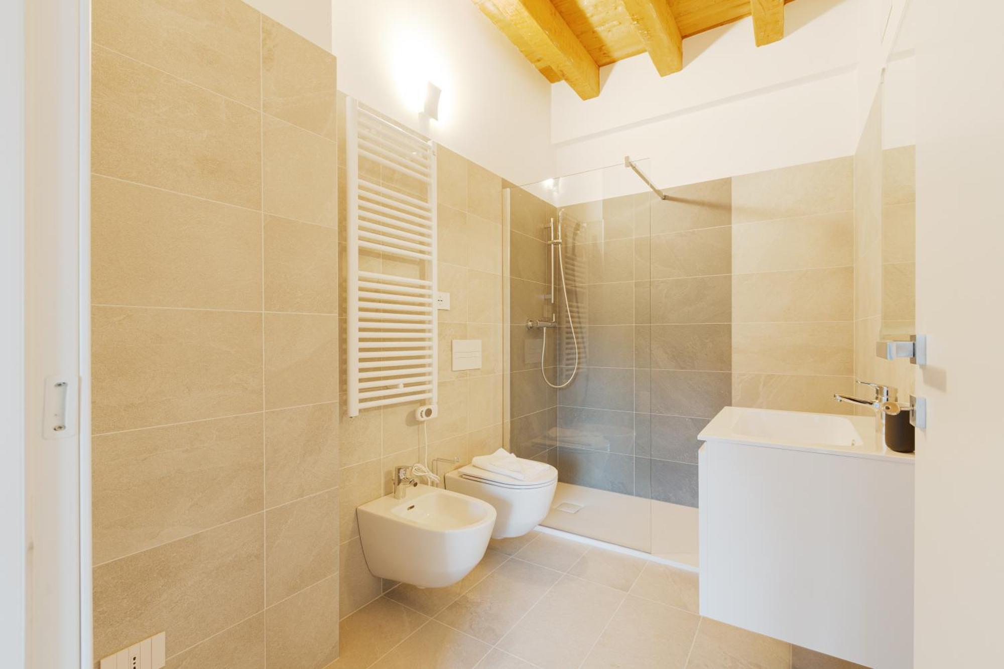 Modern Apartment In Milan With Balcony Bagian luar foto